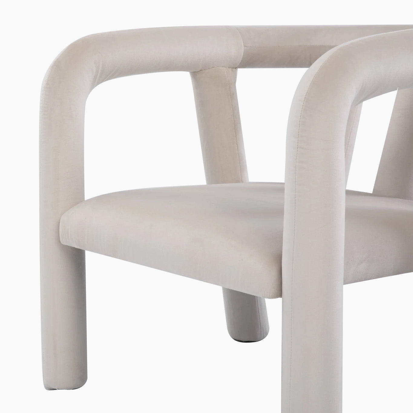 Temi Lounge Chair