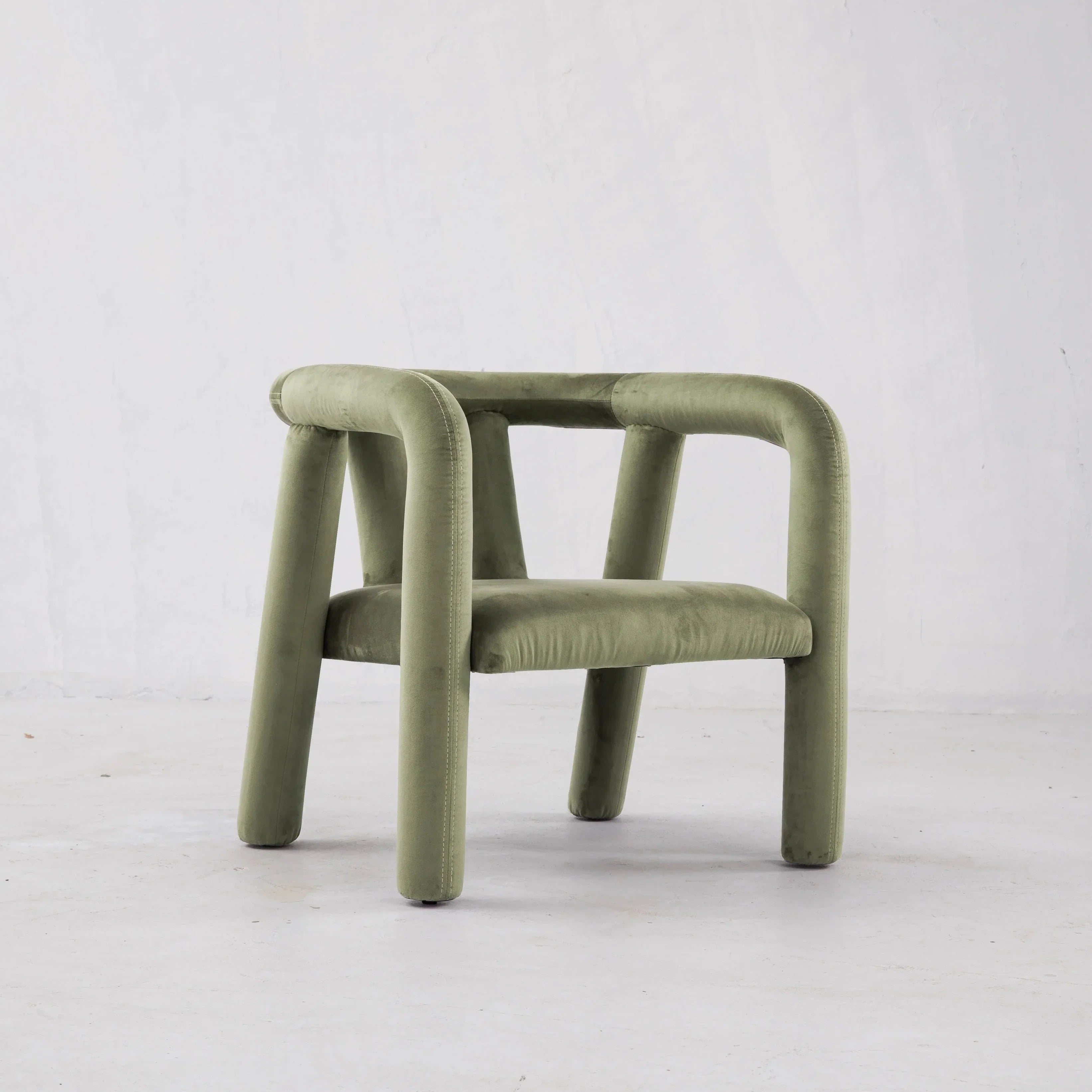 Temi Lounge Chair