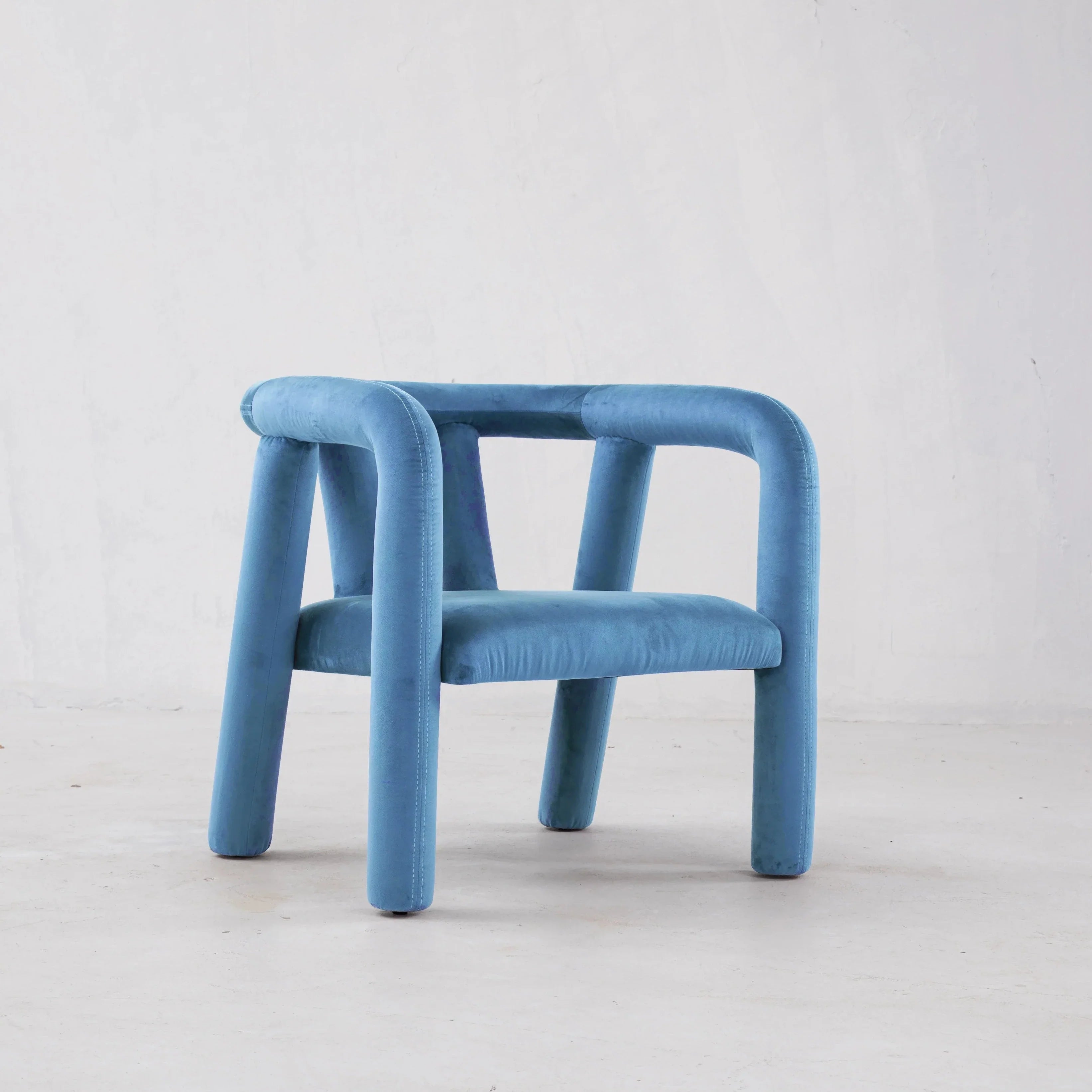 Temi Lounge Chair