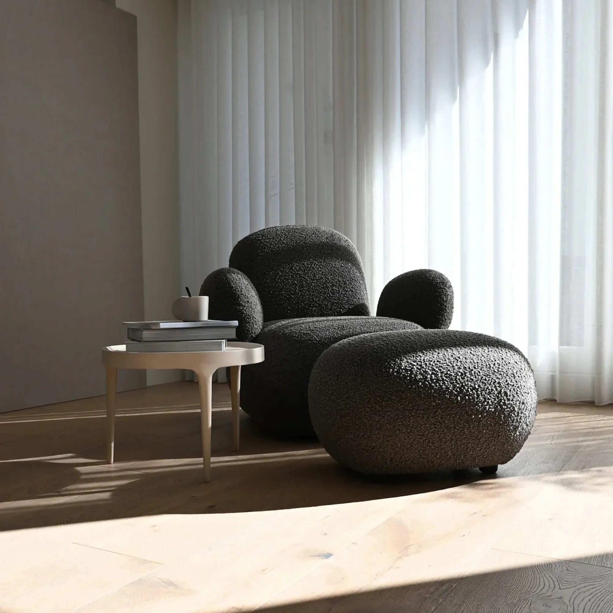 Toe Flat Armchair