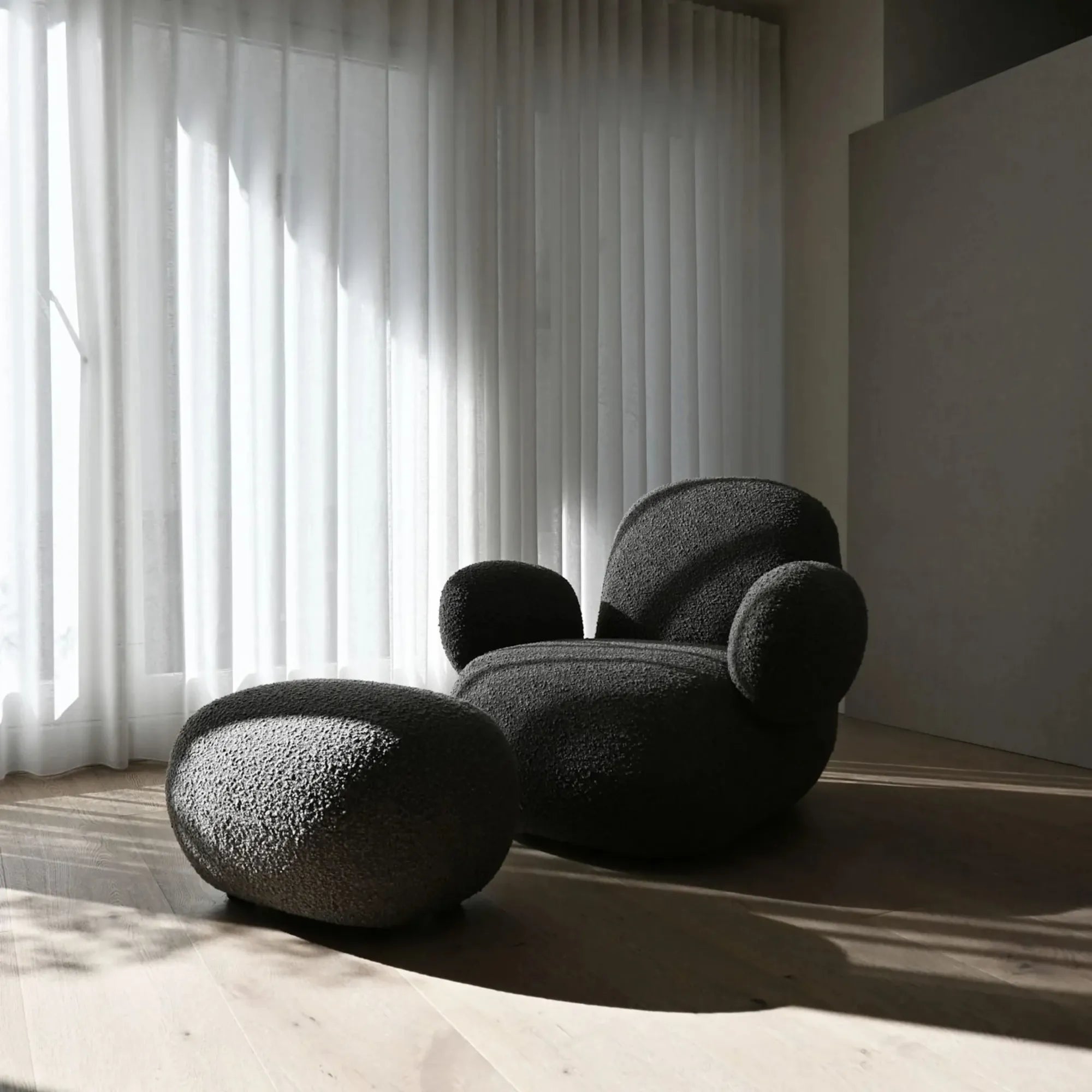 Toe Flat Armchair