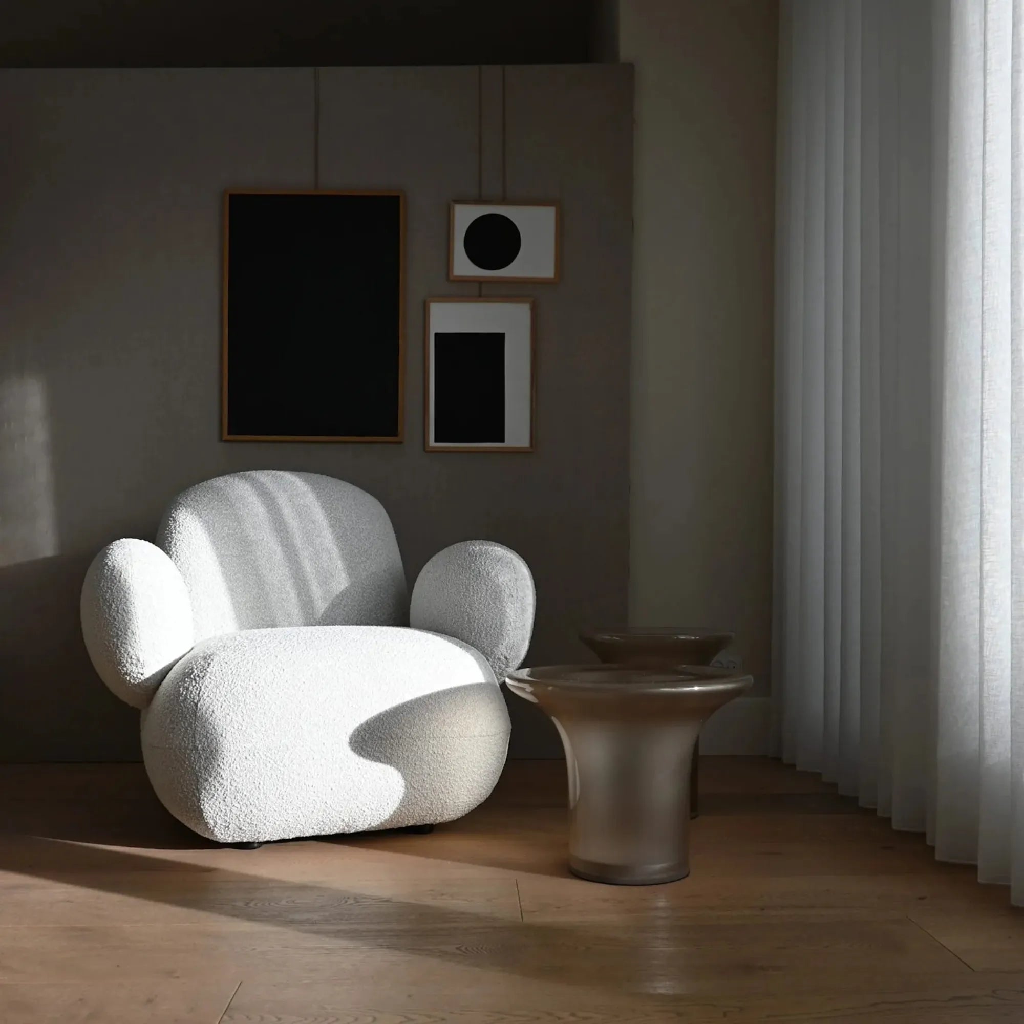 Toe Flat Armchair