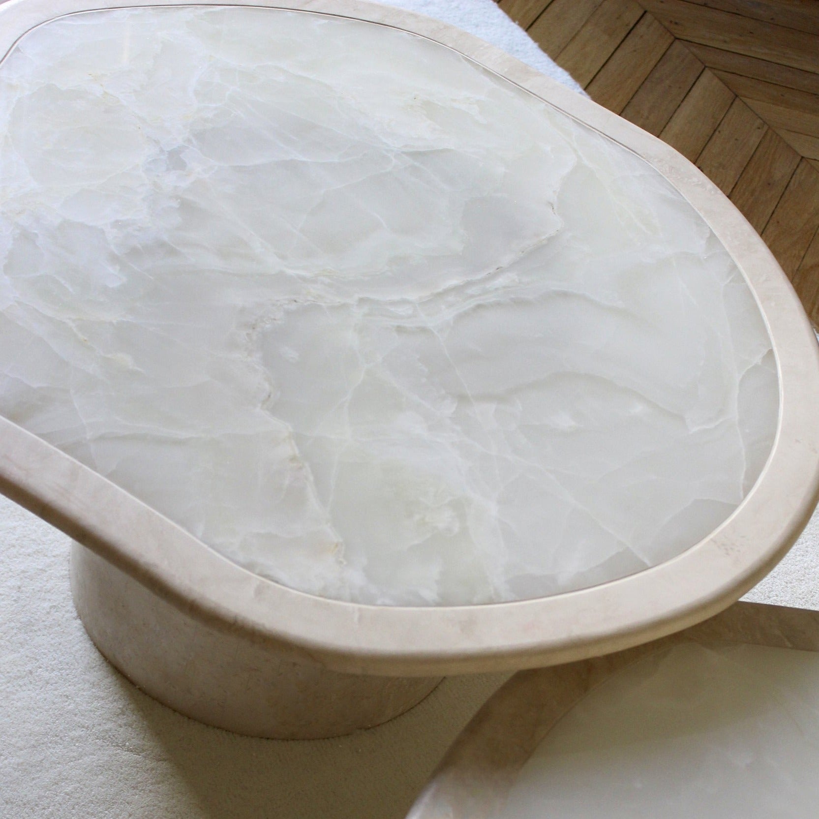Joan Solo Coffee Table without casters - Open Box