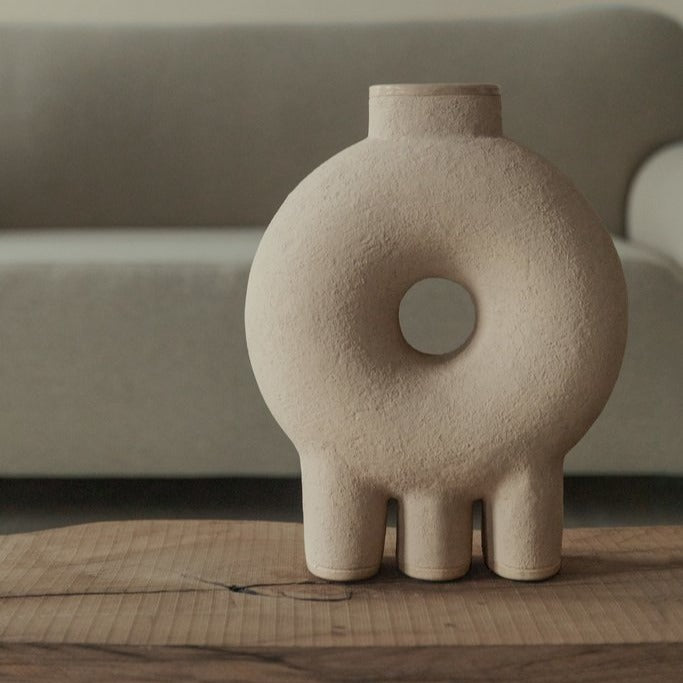 Kumanec Three-Legged Vase