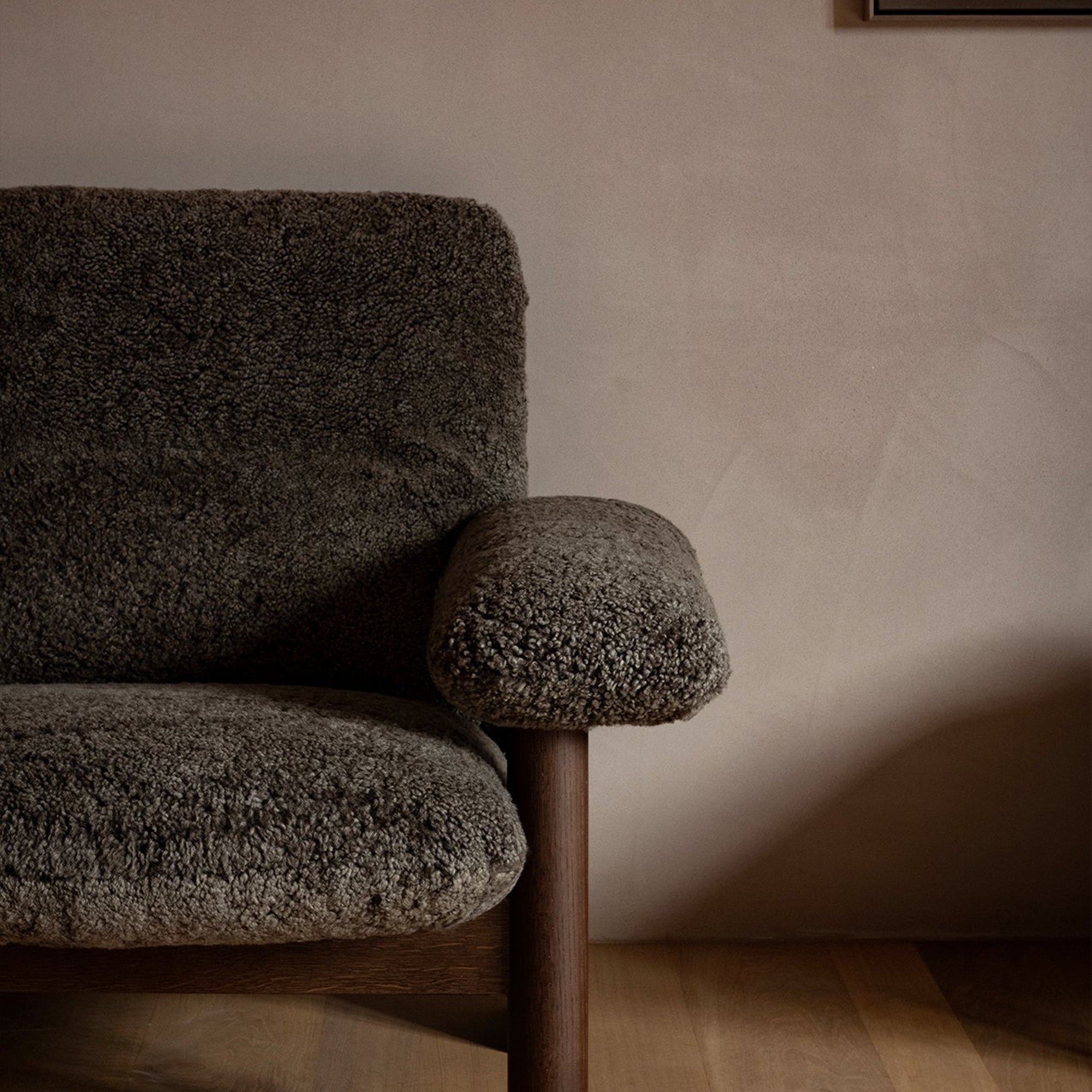 Brasilia Lounge Chair - Sheepskin