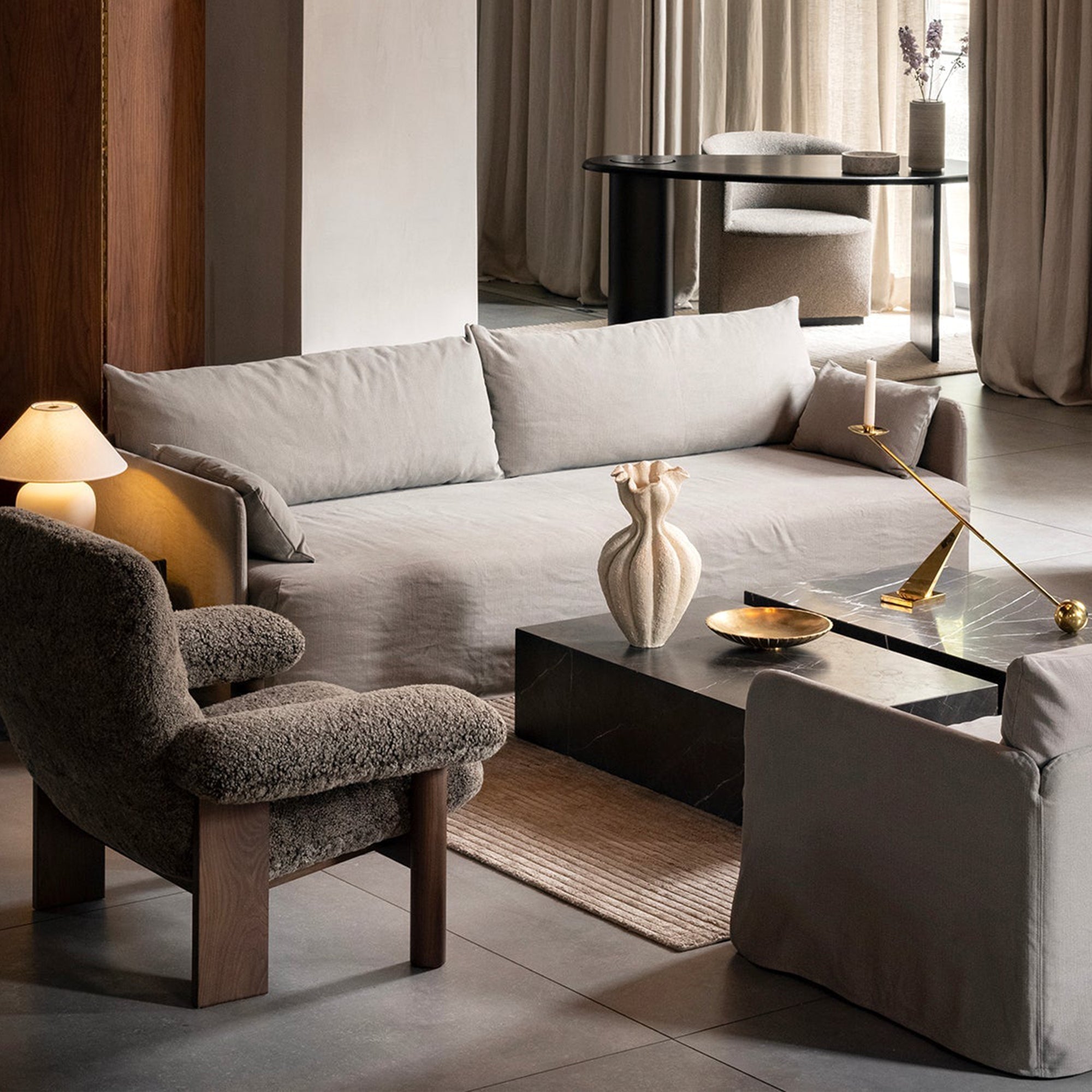 Brasilia Lounge Chair - Sheepskin