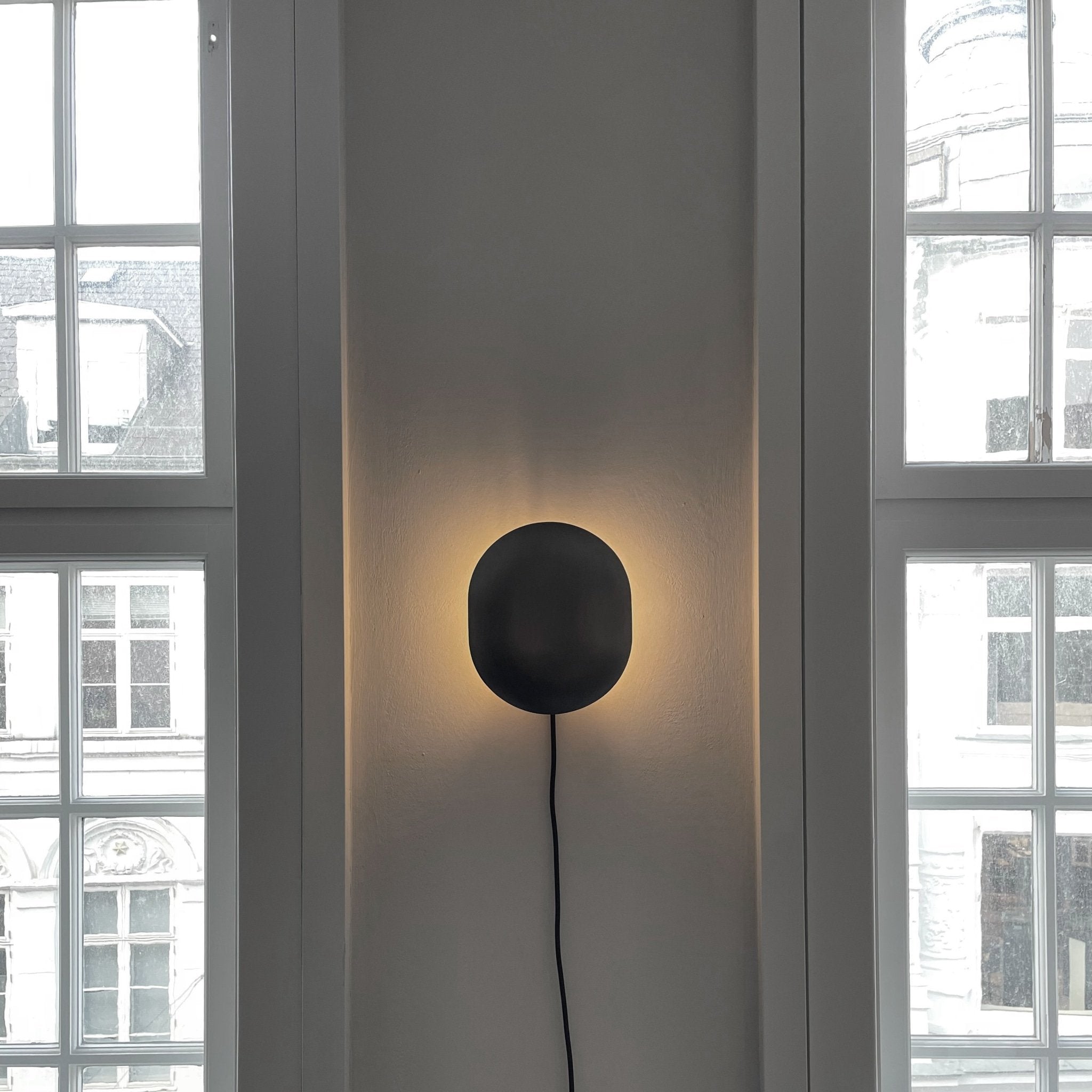 Clam Wall Lamp